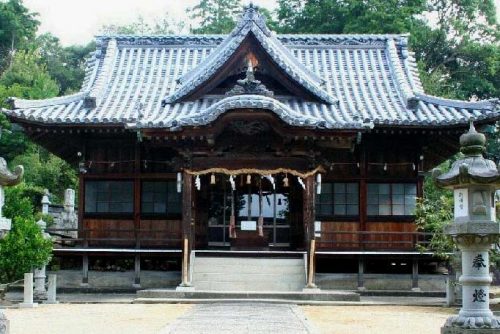 男山神社